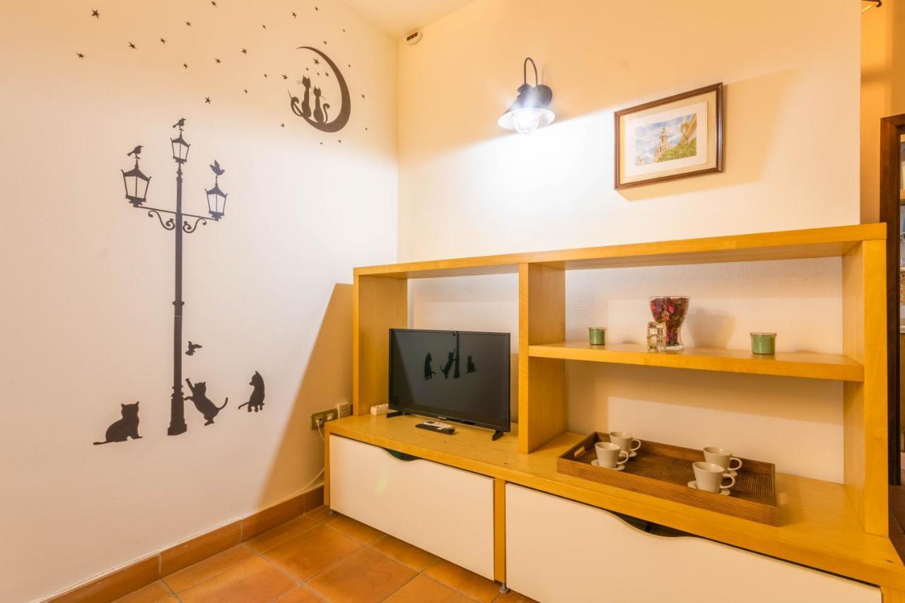Macarena Muralla Encantada Apartment Seville Luaran gambar
