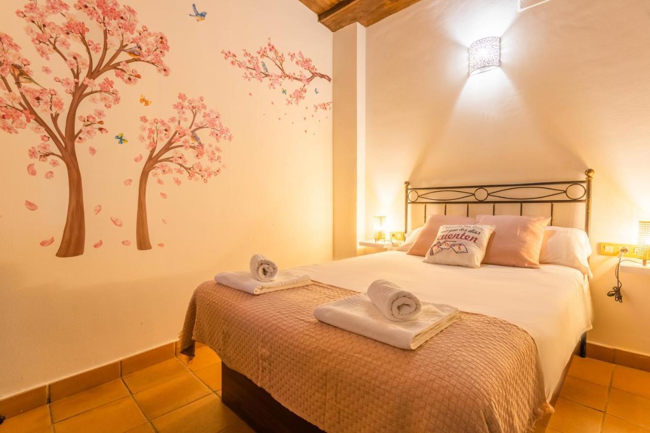 Macarena Muralla Encantada Apartment Seville Luaran gambar